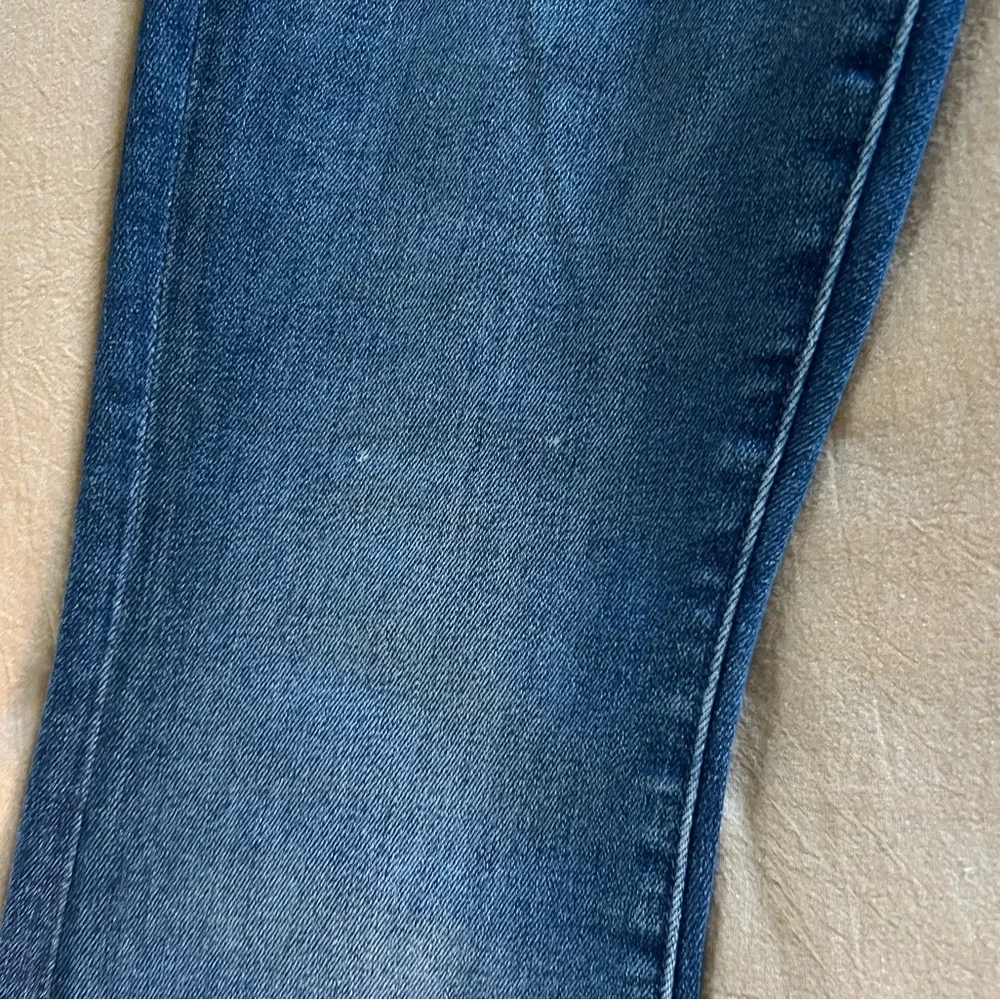 MOTHER Weekender Jeans - Picture 11 of 11